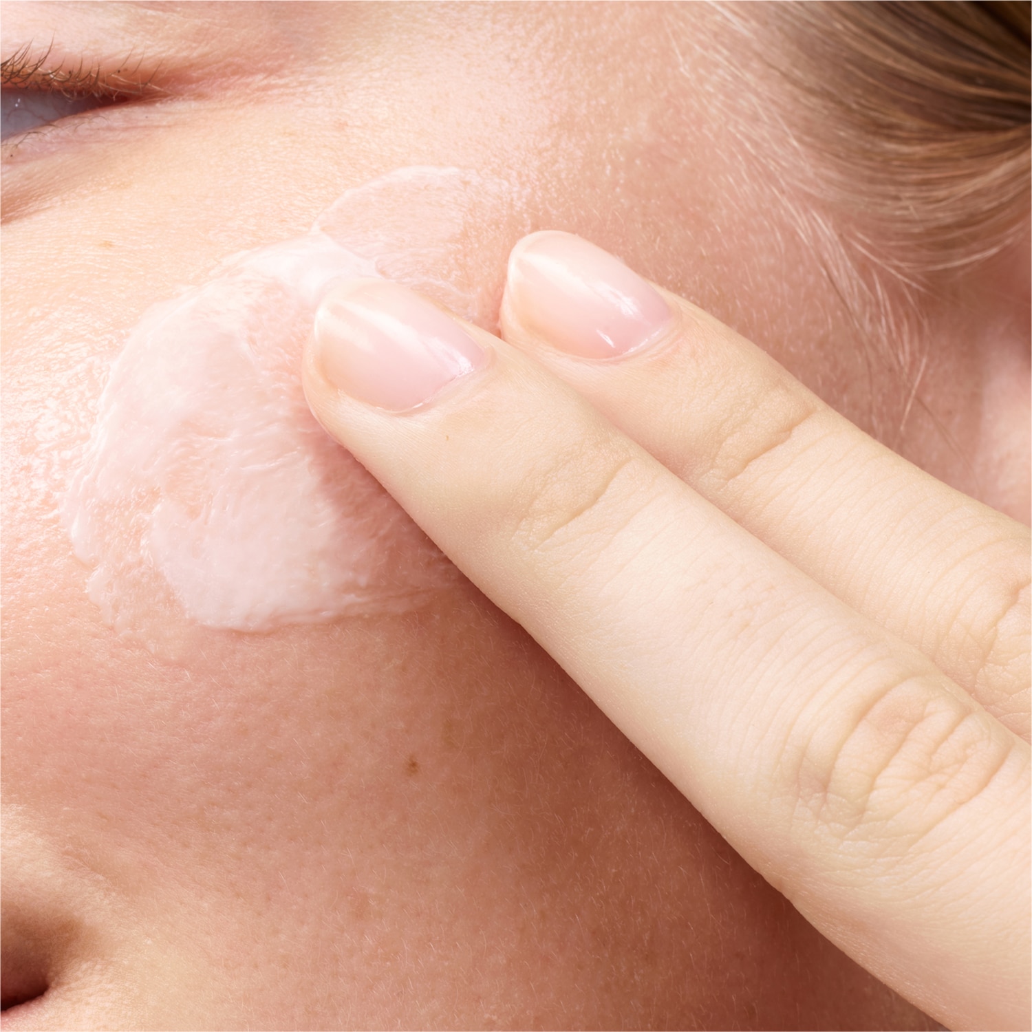 PRIMING MOISTURIZER LIGHTWEIGHT BUILDABLE FACE CREAM (CREMA HIDRATANTE LIGERA PARA EL ROSTRO)